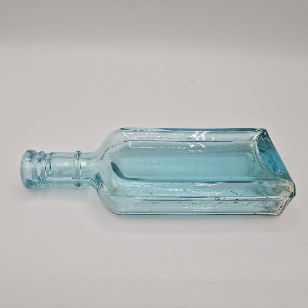 Vintage W.T. Rawleigh Co. Aqua Glass Bottle 6.25” Freeport Ill. Embossed - Picture 4 of 16